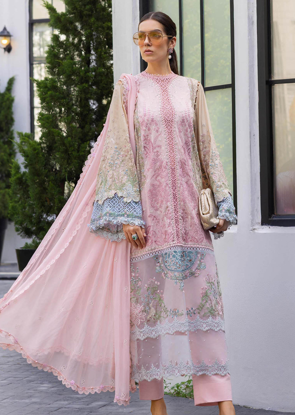 Maria db 9 – Blush Pink Embroidered 3-Piece Suit
