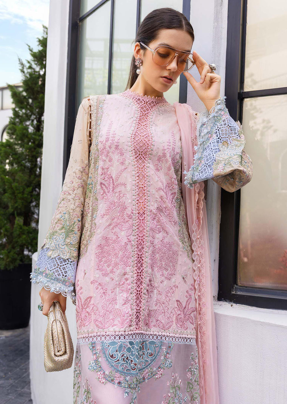 Maria db 9 – Blush Pink Embroidered 3-Piece Suit