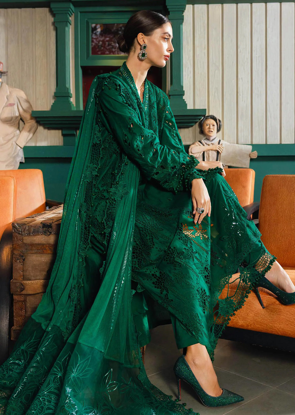 Maria db 4 – Emerald Green Embroidered 3-Piece Suit