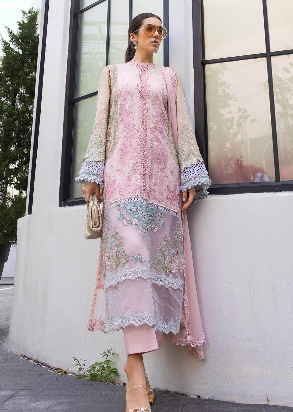 Maria db 9 – Blush Pink Embroidered 3-Piece Suit