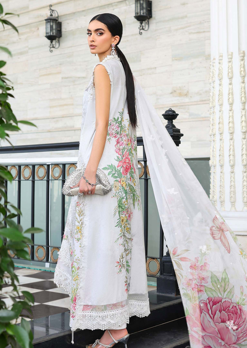 Maria db 3 – Ivory Floral Embroidered 3-Piece Suit