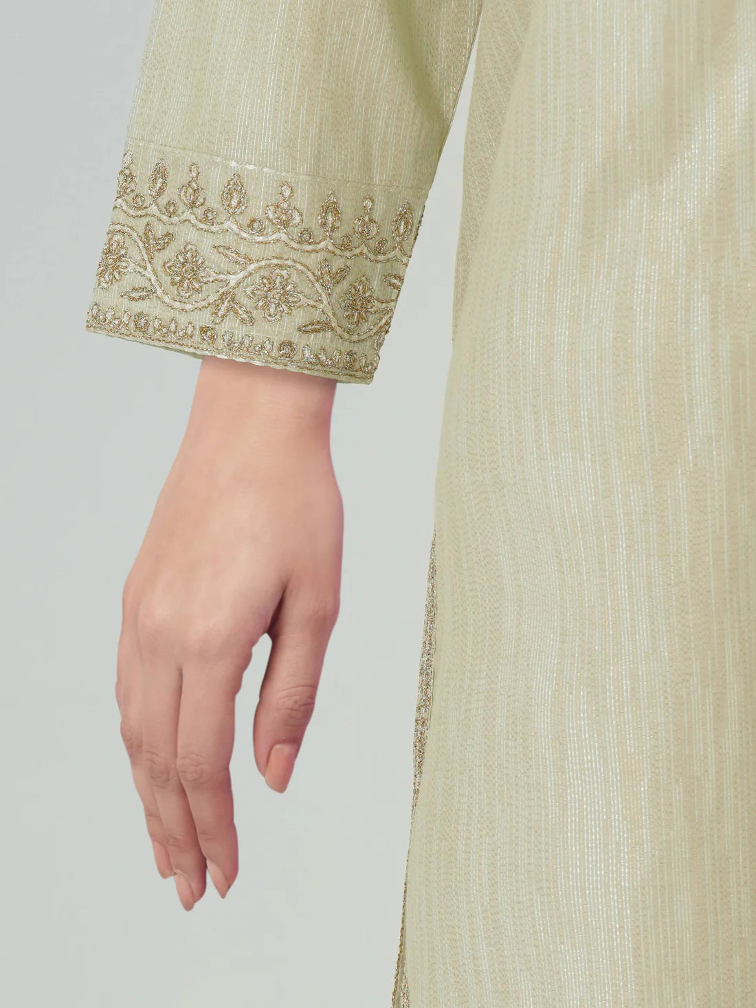 SU-014 3 Piece Lawn Missouri Suit- Embroidered (Pret)